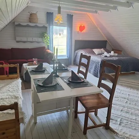 Çiftlik konaklama Farmloft With Aurora And Sauna
