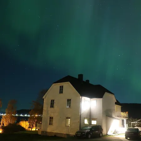 Farmloft With Aurora And Sauna Séjour à la ferme Narvik